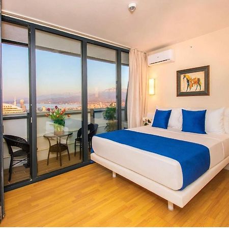 Orbi City Center Sea View Aparthotel Batumi Esterno foto