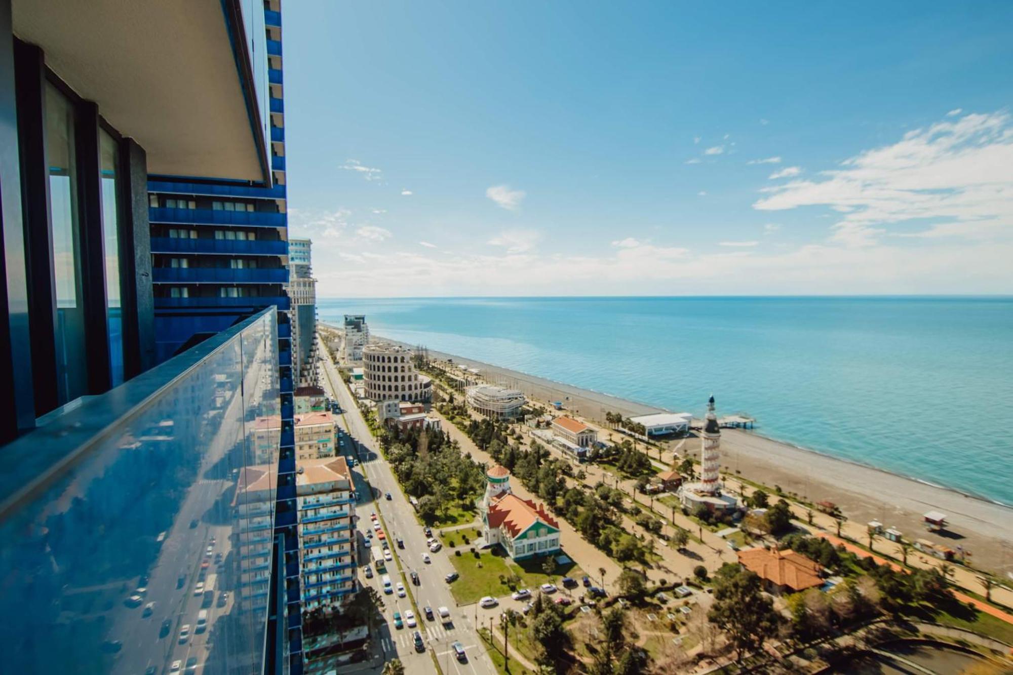 Orbi City Center Sea View Aparthotel Batumi Esterno foto